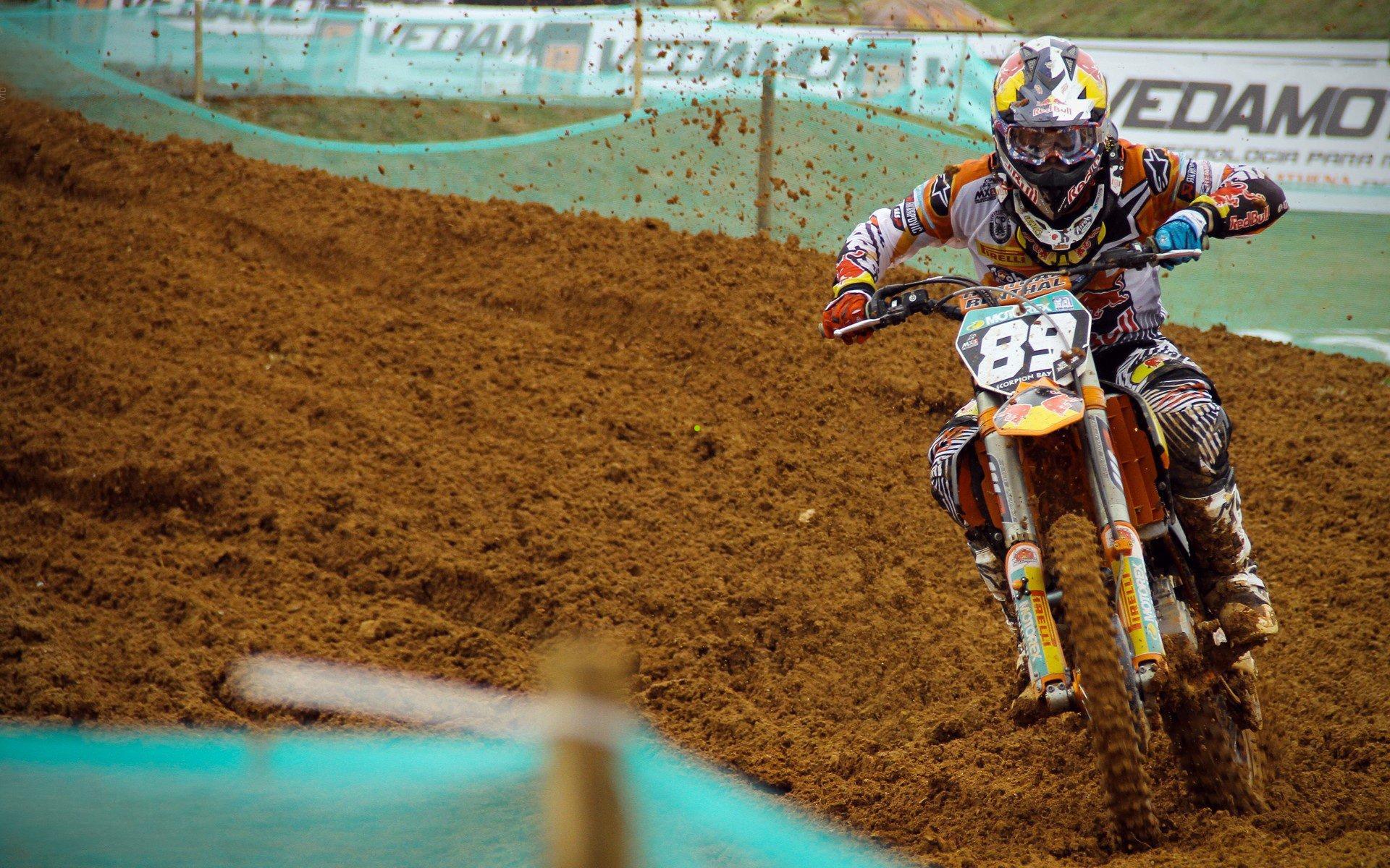 拉比奥特惊天远射定乾坤，AC米兰让二追三演绎意甲逆转奇迹