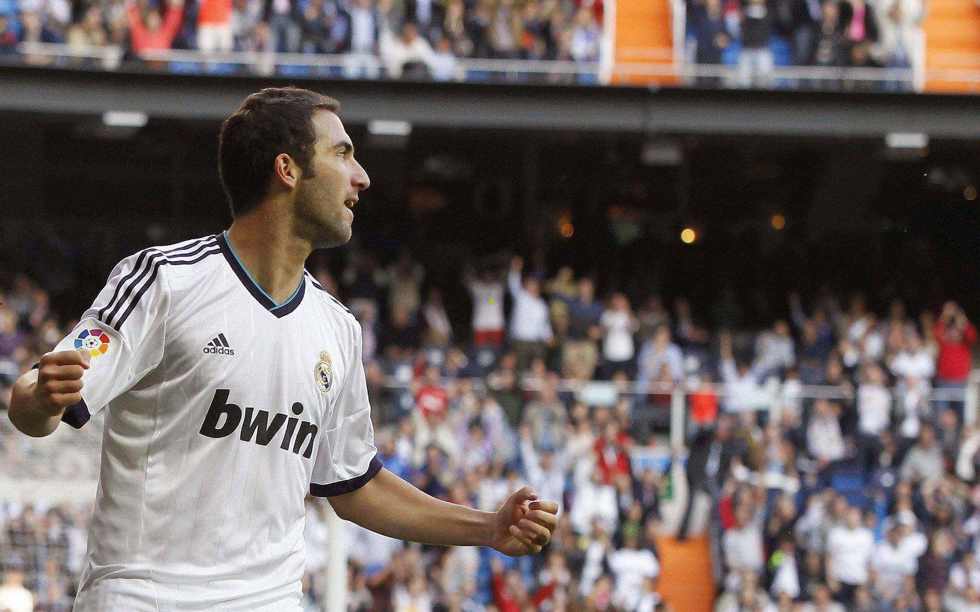 全北现代助理教练因争议手势辞职 种族歧视风波再揭体坛暗痕